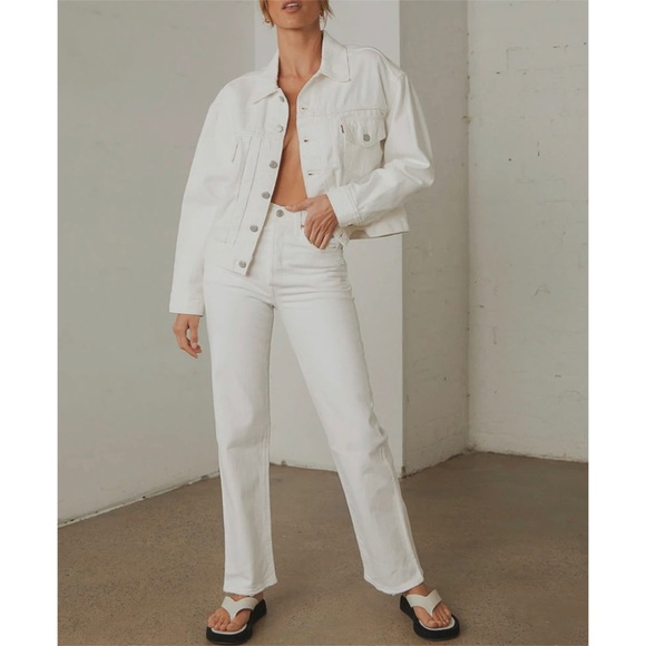 Levi's Ribcage High Rise Straight Leg Mom Jean - Picture 12 of 14